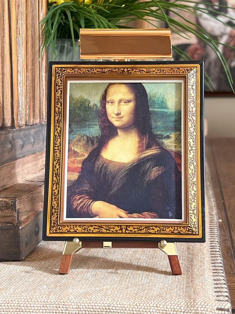 Mona Lisa by Leonardo da Vinci